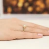 Pierścionek z żółtego złota Halo Ring diament laboratoryjny 0,70ct i kamienie boczne Lab Diamonds W0550.Z3.LDW.03 marko