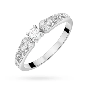 Ażurowy złoty pierścionek diamenty  laboratoryjne białe złoto Lab Diamonds