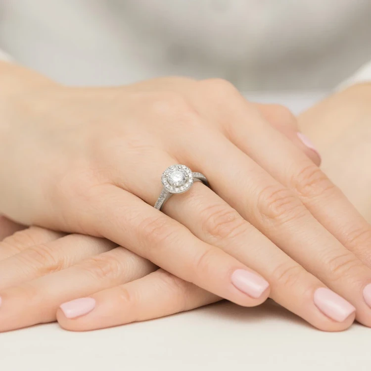 Pierścionek białe złoto diament laboratoryjny 0,70ct i 26 kamieni Lab Diamonds W0551.B3.LDW.03 marko