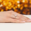 Pierścionek zaręczynowy z diamentem laboratoryjnym Illume Pear 1,00ct białe złoto Lab Diamodns W0689.B3.LDW.03 marko