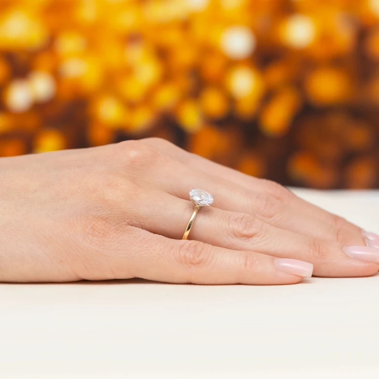 Pierścionek zaręczynowy z diamentem laboratoryjnym Illume Oval 1,50ct żółte złoto Lab Diamodns W0688.Z3.LDW.02 marko