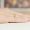 Ażurowy pierścionek ze złota z okrągłym żółtym diamentem laboratoryjnym Lab Diamonds W0014.Z3.LDY.01 marko