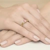 Ażurowy pierścionek ze złota z okrągłym różowym diamentem laboratoryjnym Lab Diamonds W0014.Z3.LDP.01 marko