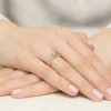 Klasyczny pierścionek z żółtego złota z niebieskim diamentem laboratoryjnym 0,50ct półokrągła szyna Lab Diamonds W0553.Z3.LDA.02 marko