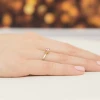 Klasyczny pierścionek z żółtego złota z różowym diamentem laboratoryjnym 0,50ct w sześciu łapkach Lab Diamonds  W0535.Z3.LDP.03 marko