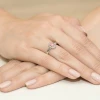 Pierścionek zaręczynowy z białego złota z owalnym różowym diamentem laboratoryjnym 0,50ct Lab Diamonds W0330.B3.LDP.01 marko