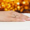Pierścionek z żółtego złota z diamentem 0,50ct w szlifie princess w oprawie halo P0315.Z3.DIW.03 marko