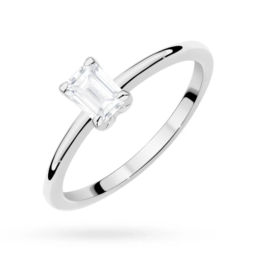 Klasyczny pierścionek z białego złota  z diamentem 0,50ct w szlifie emerald