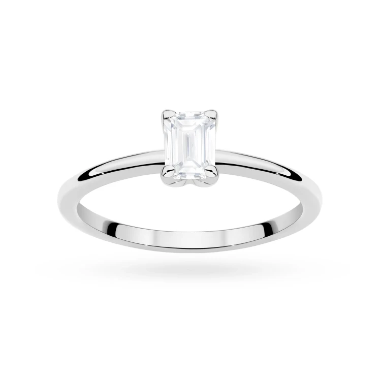 Klasyczny pierścionek z białego złota z diamentem 0,50ct w szlifie emerald P0303.B3.DIW.03 marko