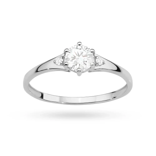Zaręczynowy pierścionek z białego złota z trzema diamentami laboratoryjnymi Lab Diamonds P0177.B3.LDW.01 marko