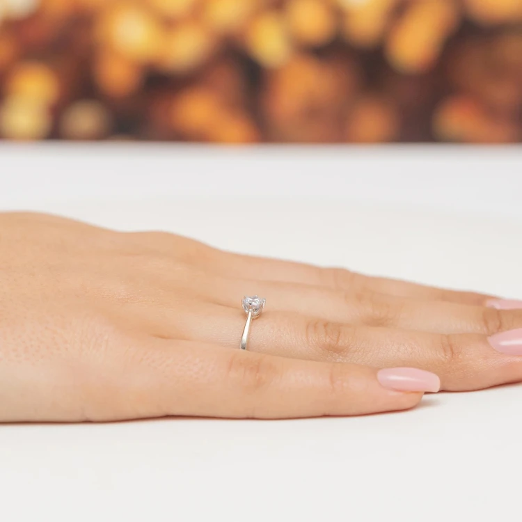 Pierścionek zaręczynowy z białego złota z diamentem laboratoryjnym 0,25ct w sześciu łapkach Lab Diamonds P0172.B3.LDW.01 marko