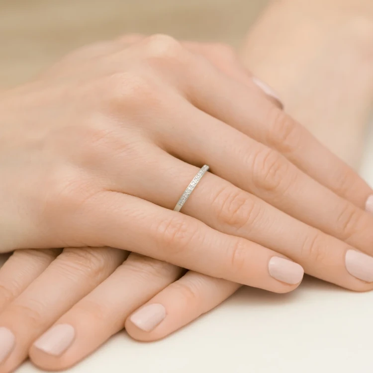 Pierścionek z białego złota obrączka z brylantami 0,09ct Galaktyki W0306.B3.DIW.01 marko