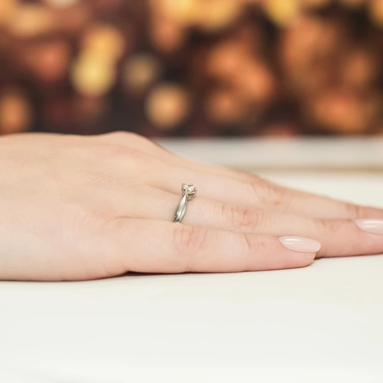 Klasyczny pierścionek zaręczynowy białe złoto diament laboratoryjny 0,15ct Lab Diamonds W0171.B3.LDW.01 marko