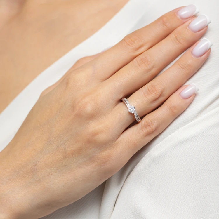 Srebrny pierścionek z cyrkoniami Soledo AP256-925-BS marko