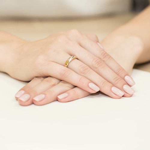 Pierścionek z białego złota obrączka z brylantami 0,02ct Obietnice