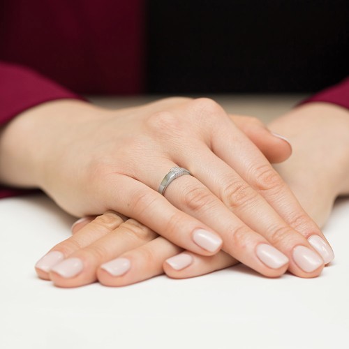 Pierścionek z białego złota 585 z brylantami 0,08ct Soledo