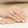 Pierścionek z białego złota z czarnym brylantem 0,50ct i brylantami Triola P038-B585-CB0.50 marko